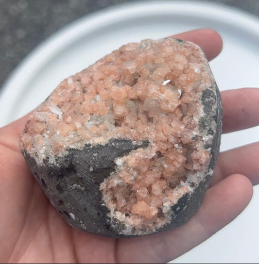 Pink heulandite cutbase